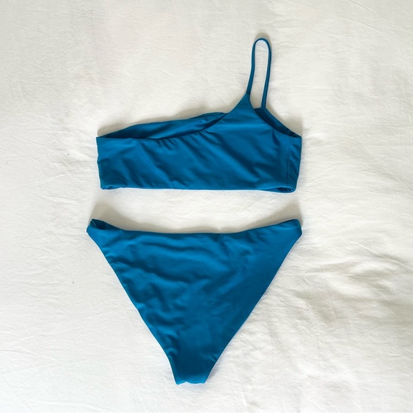 Revolve Superdown Bikini Set - Picture 4 of 5